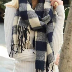 Check Craze Scarf | Navy